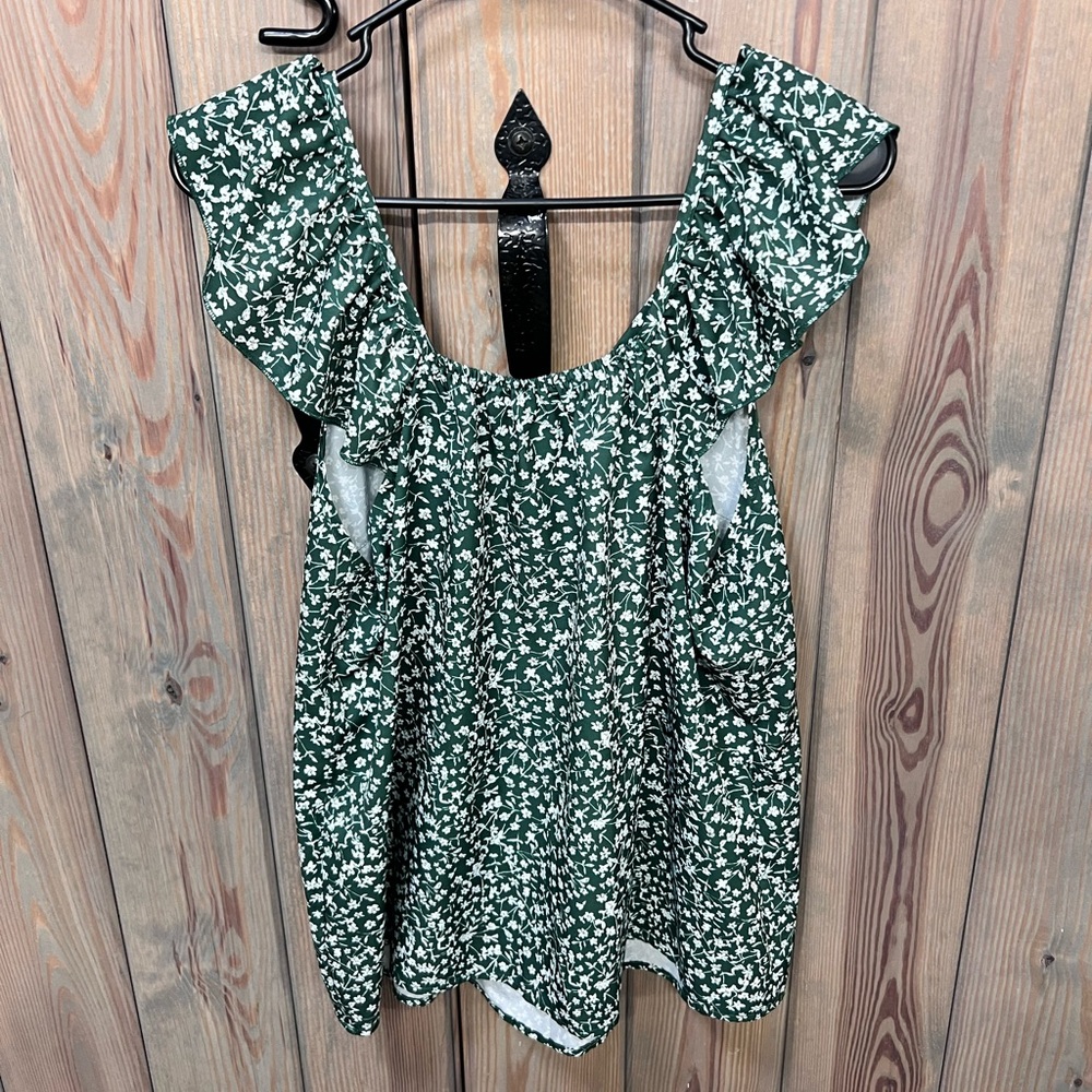 SHEIN Curve top